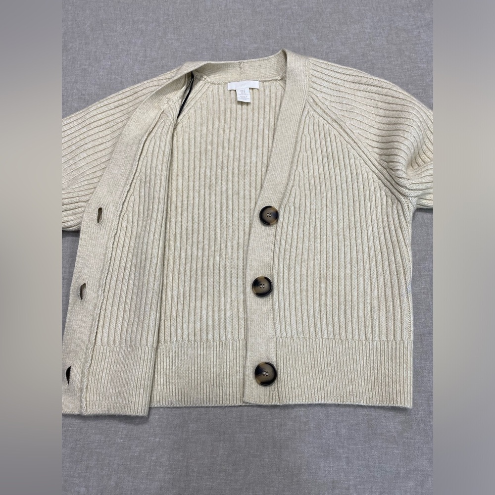H&M, Women's knit cardigan, long sleeves, Size S Beige - Picture 10 of 12